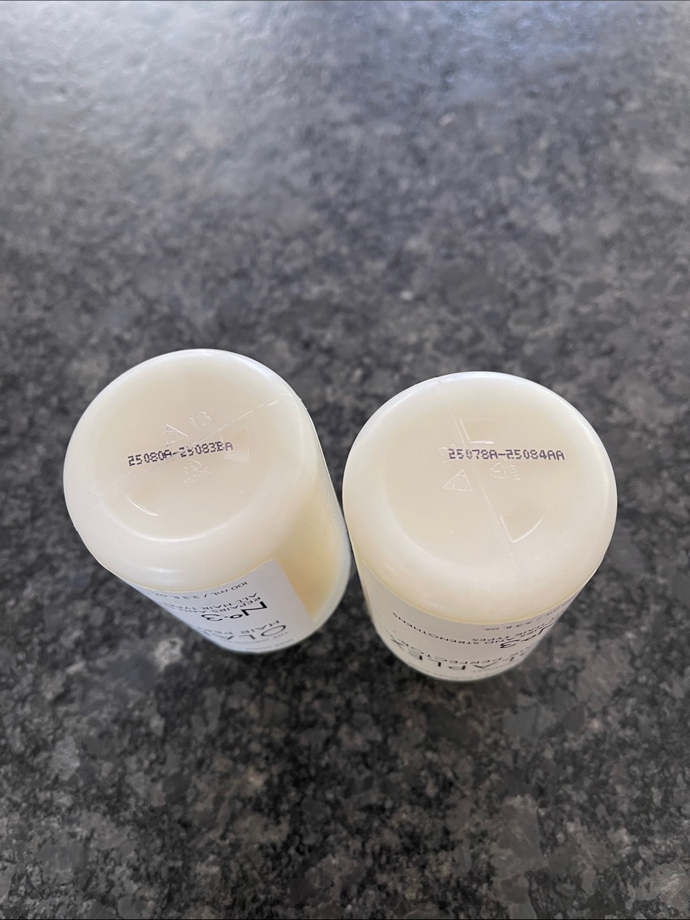 OLAPLEX Nº.3 HAIR PERFECTOR Repairs and Strengthens for all hair types 2 bottles - Picture 2 of 5